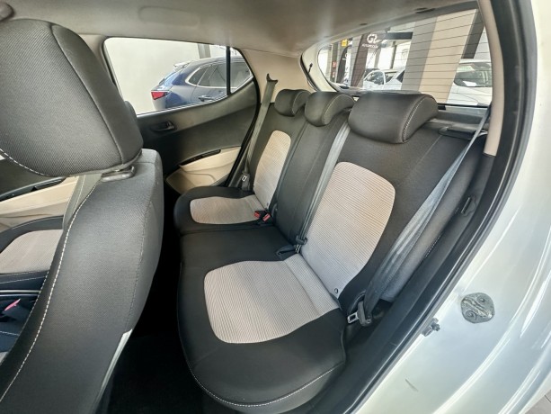 hyundai-i10-10-go-big-9
