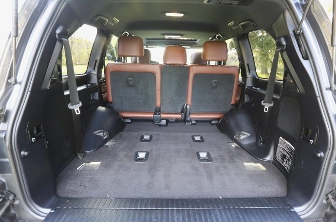 2020-toyota-land-cruiser-big-3