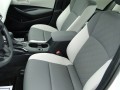 para-venta-2024-toyota-corolla-le-small-3