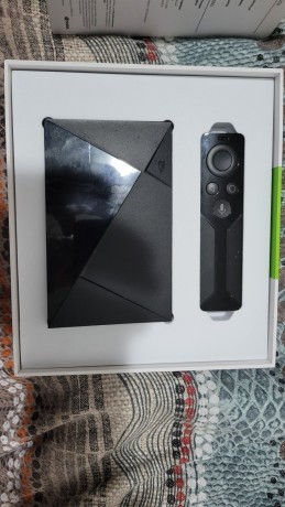 reproductor-nvidia-shield-tv-android-tv-base-mando-inalambrico-4k-16gb-usado-big-1