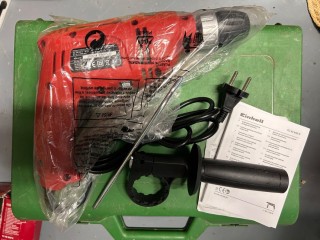 Taladro percutor Einhell TC-ID 650 E nuevo, completo con accesorios y maletín original