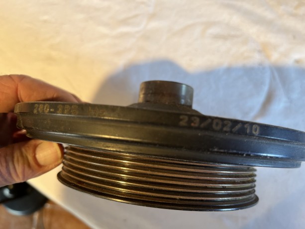 poleas-de-diferente-tipos-autocar-bus-camion-maquinaria-de-obra-big-5