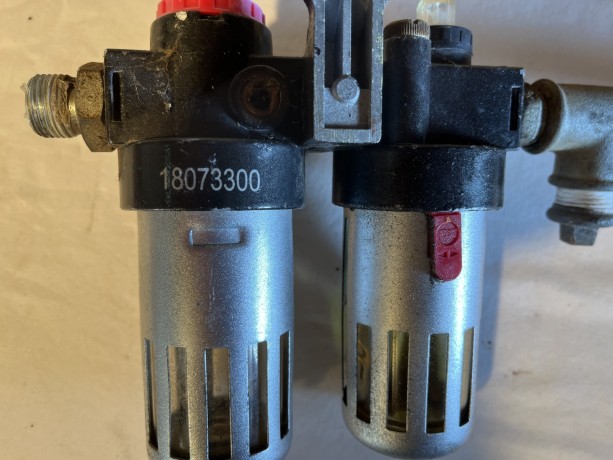 soporte-doble-filtro-gasoil-camion-bus-autocar-big-2