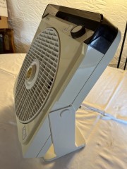 Ventilador de mesa con 3 velocidaes, Interruptor temporizador, chorro de aire giratorio
