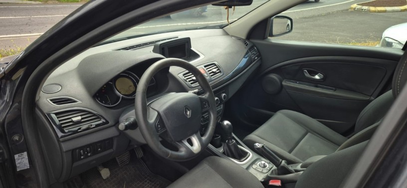 renault-megane-big-3