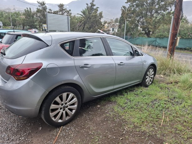 opel-astra-big-1