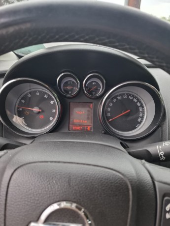 opel-astra-big-3
