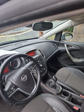 opel-astra-big-7