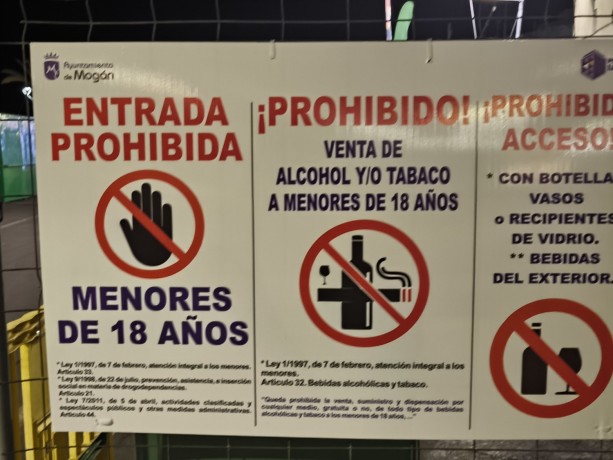 camarera-para-poner-copas-big-1