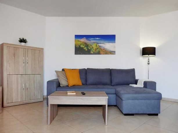 sea-view-apartment-in-los-cristianos-big-5