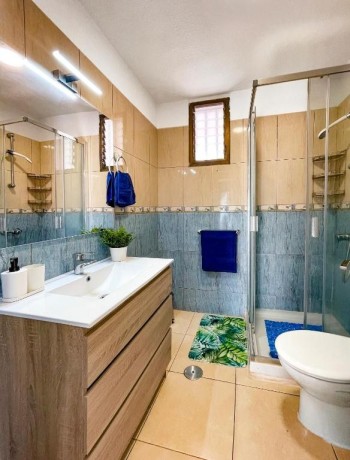 sea-view-apartment-in-los-cristianos-big-9