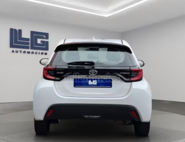 toyota-yaris-15-120h-active-plus-big-3