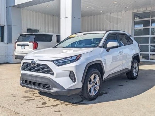 selling-my-2023-toyota-rav-4-xle-awd-big-0
