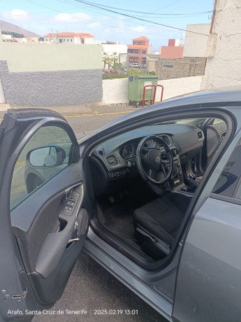 volvo-v40-d2-big-4