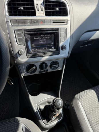 vendo-volkswagen-cross-polo-big-5