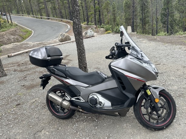 honda-integra-750-s-big-4