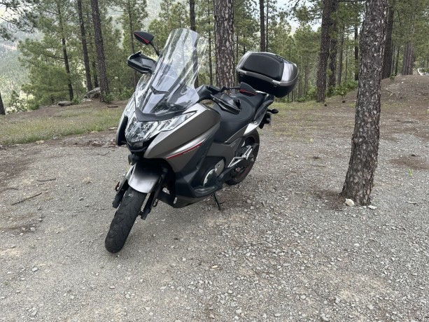 honda-integra-750-s-big-2