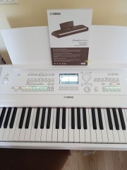 Yamaha DGX-670 WH Piano Digital (blanco) - NUOVO, NO USADO!