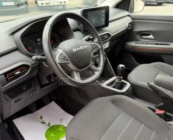 dacia-sandero-stepway-essential-tce-67kw-90v-big-1
