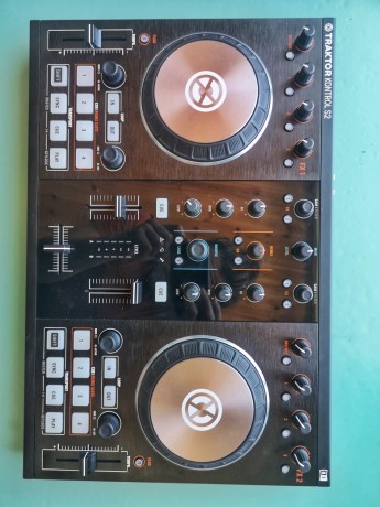 traktor-kontrol-s2-mk2-mesa-de-mezclas-dj-big-2
