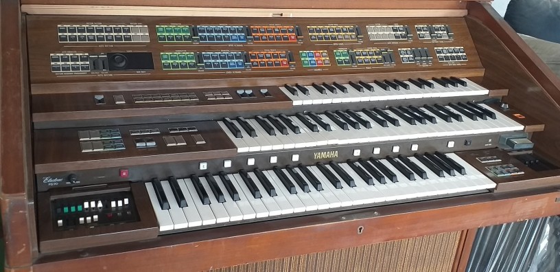 yamaha-electone-fs-70-un-clasico-que-sigue-marcando-el-ritmo-big-1