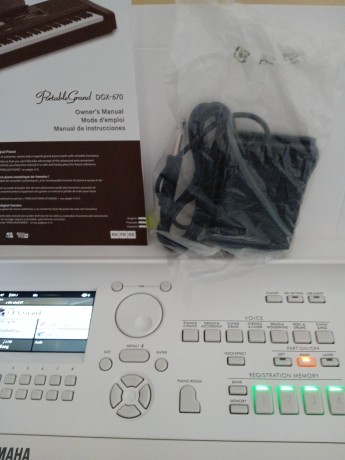 yamaha-dgx-670-wh-piano-digital-nuovo-no-usado-big-15