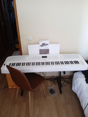 yamaha-dgx-670-wh-piano-digital-nuovo-no-usado-big-7