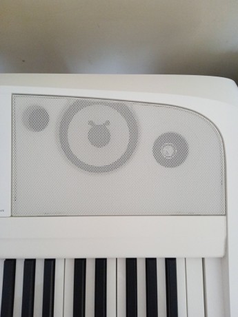 yamaha-dgx-670-wh-piano-digital-nuovo-no-usado-big-4