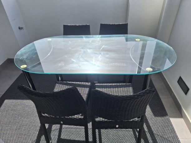 mesa-cristal-y-4-sillas-big-2