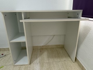 Escritorio blanco