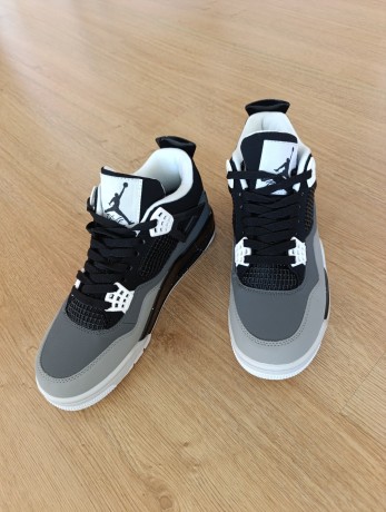 zapatillas-jordan-4-fear-big-0