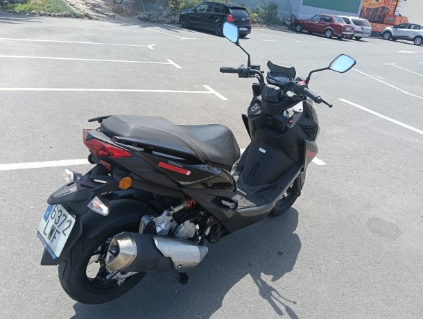 se-vende-scooter-big-1