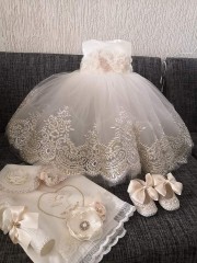 Modista vestidos ceremonia bebes y niñas