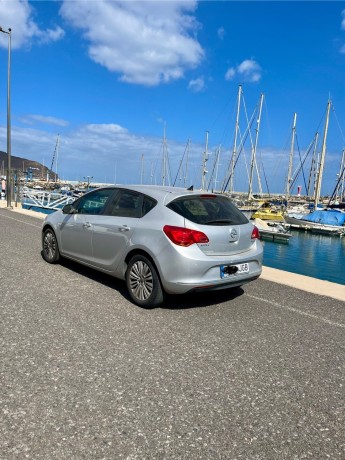 opel-astra-big-1