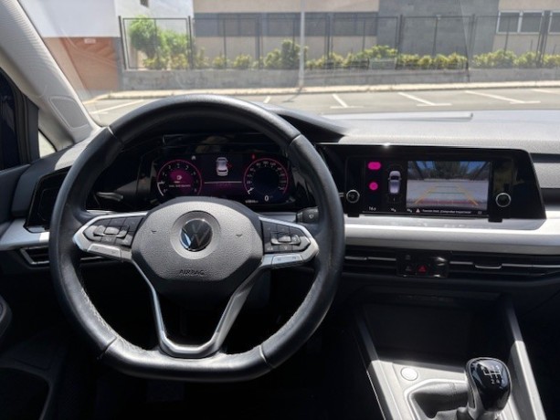 volkswagen-golf-viii-big-8