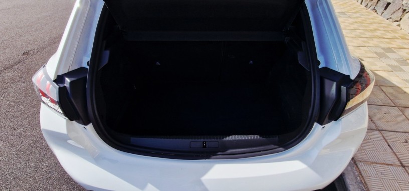 peugeot-208-allure-automatico-eat-8-big-2