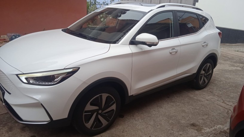 mg-zs-ev-45000km-y-72kwh-de-bateria-big-3