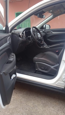 mg-zs-ev-45000km-y-72kwh-de-bateria-big-4