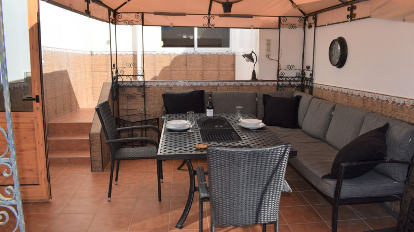 chalet-adosado-en-venta-en-urbanizacion-torviscas-big-21