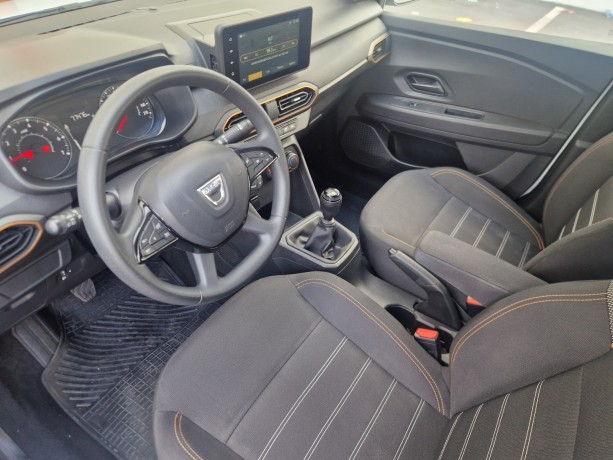 dacia-sandero-essential-tce-big-8