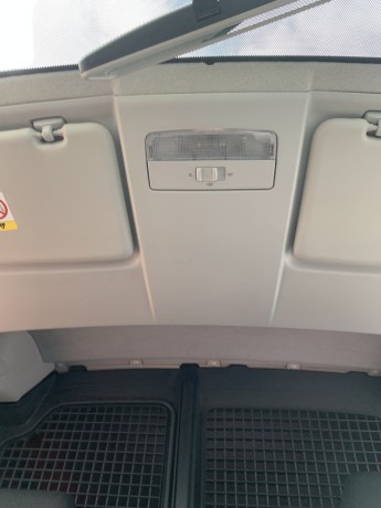 volkswagen-caddy-profesional-furgon-20-tdi-55kw-big-20