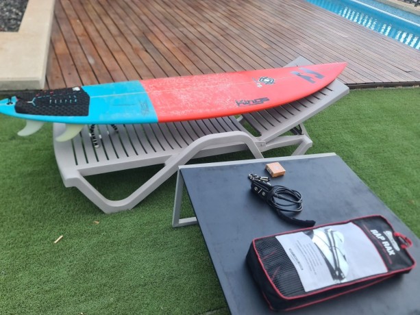 tabla-de-surf-un-campeon-isleno-y-shapers-artesanal-big-5