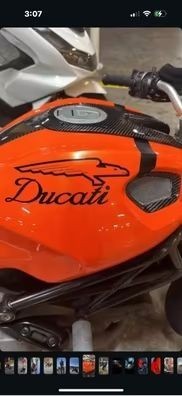 ducati-monster-696-edicion-color-therapy-big-5