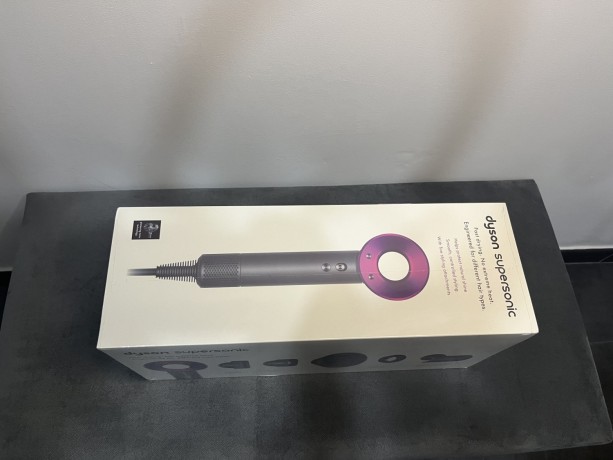 dyson-hd08-set-de-peines-de-regalo-big-7