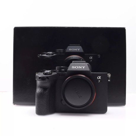 canon-eos-r5-mark-ii-canon-eos-r3-canon-eos-r5-canon-eos-r6-mark-ii-canon-eos-r6-nikon-z9-nikon-z8-nikon-z-7ii-sony-alpha-a7r-iv-big-18