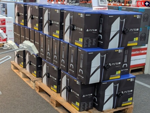 sony-playstation-ps5-pro-sony-playstation-ps5-slim-nintendo-switch-2-y-microsoft-xbox-series-x-de-2-tb-consola-big-5