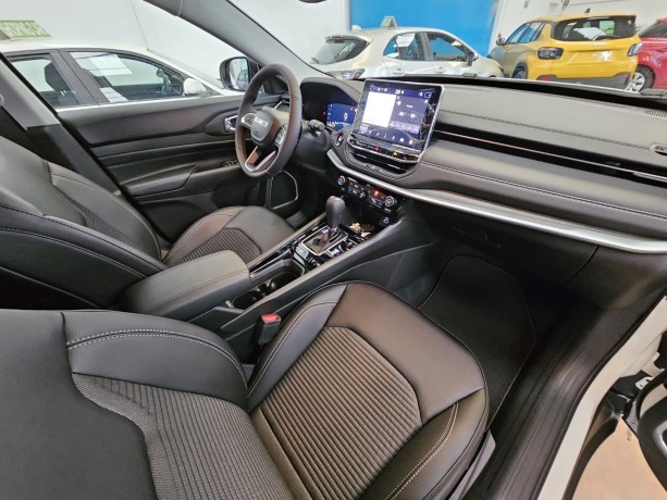 jeep-compass-ehybrid-15-33900-mhev-130hp-big-13