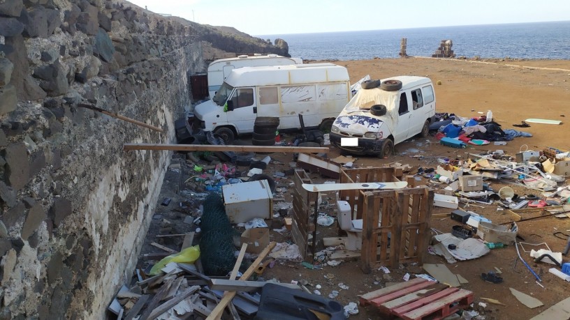 compro-caravana-abandonada-big-3