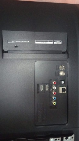 vendo-soporte-de-tv-movible-con-tv-49-big-4