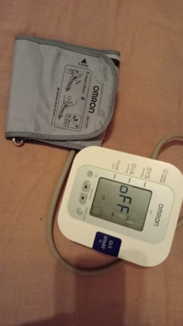 vendo-tensiometro-omron-big-1